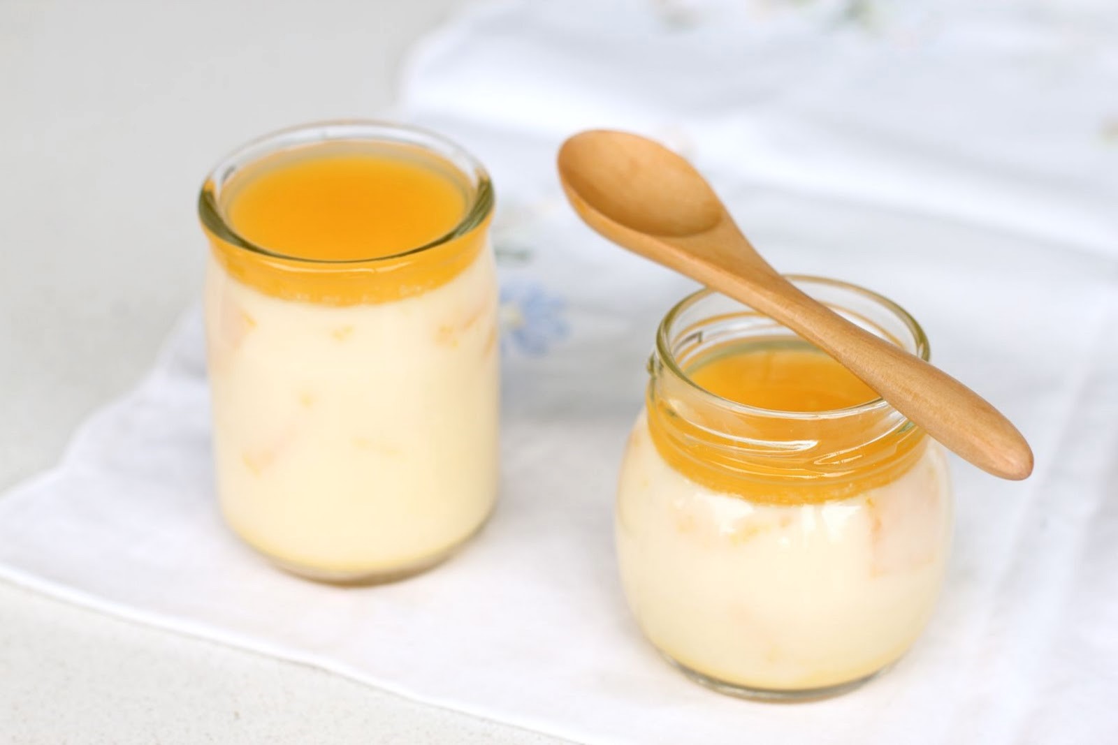 Можно ли мед с молоком при температуре